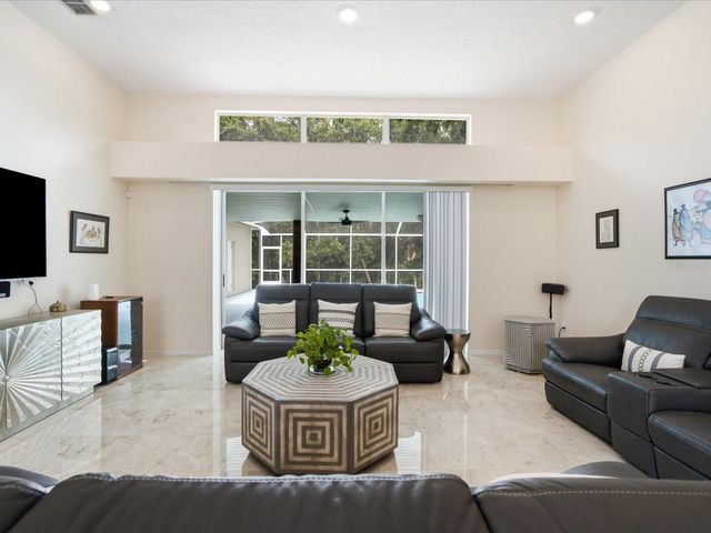 18621 AVENUE CAPRI, Lutz, FL 33558