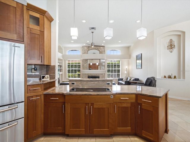18621 AVENUE CAPRI, Lutz, FL 33558