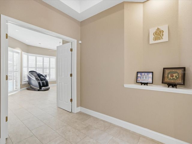 18621 AVENUE CAPRI, Lutz, FL 33558