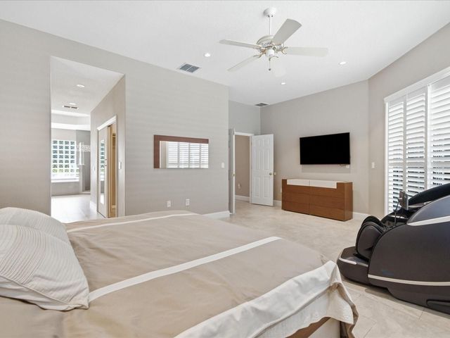 18621 AVENUE CAPRI, Lutz, FL 33558