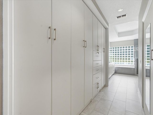 18621 AVENUE CAPRI, Lutz, FL 33558