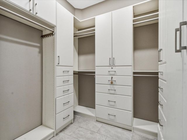 18621 AVENUE CAPRI, Lutz, FL 33558