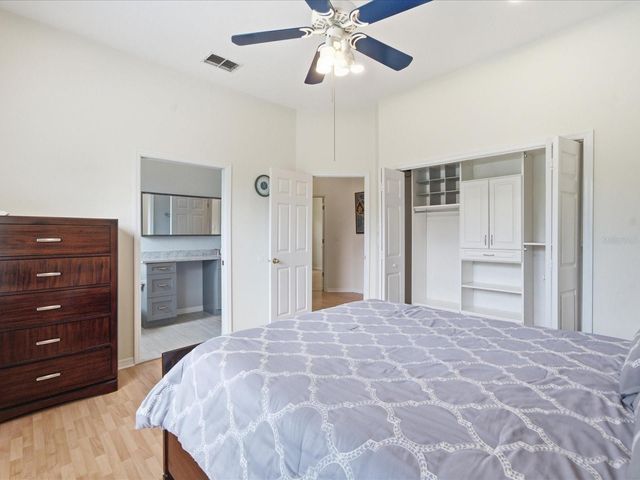 18621 AVENUE CAPRI, Lutz, FL 33558