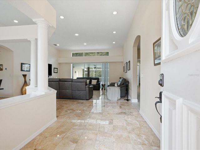 18621 AVENUE CAPRI, Lutz, FL 33558