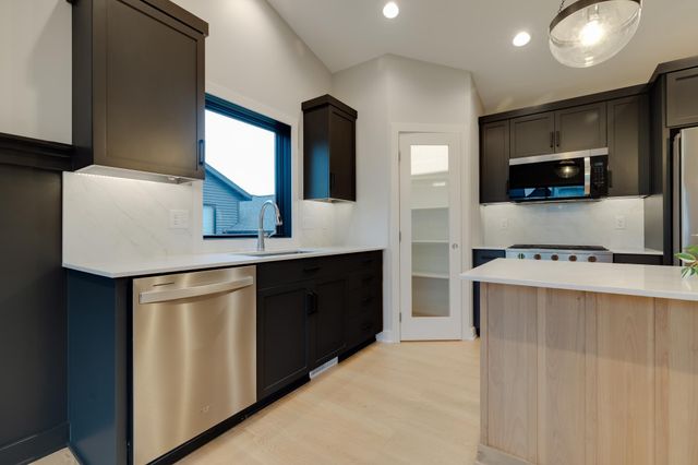 1824 Brandt Drive NE, Byron, MN 55920