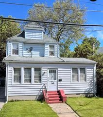 220-11 94 Drive, Jamaica, NY 11428