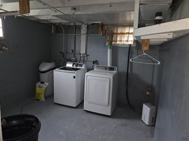 937 HARNEY, Custer, SD 57730