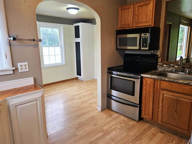 937 HARNEY, Custer, SD 57730