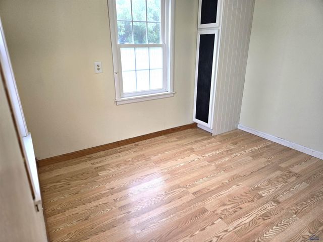 937 HARNEY, Custer, SD 57730