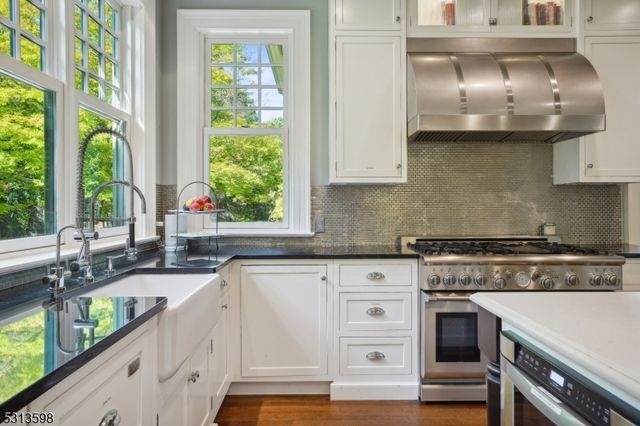 40 Highland Ave, Millburn Twp., NJ 07078