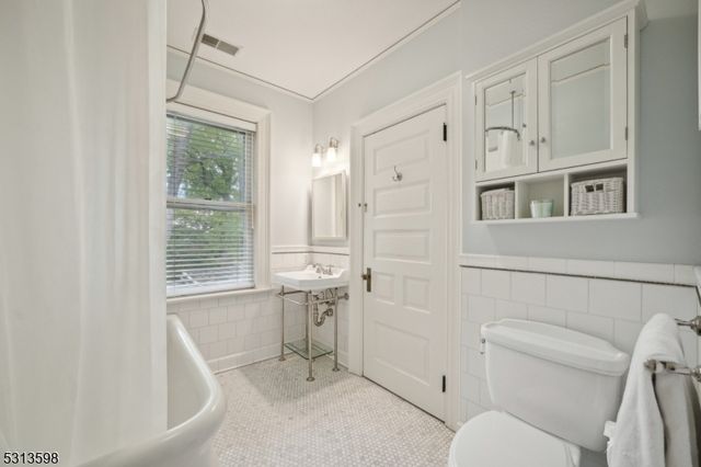 40 Highland Ave, Millburn Twp., NJ 07078