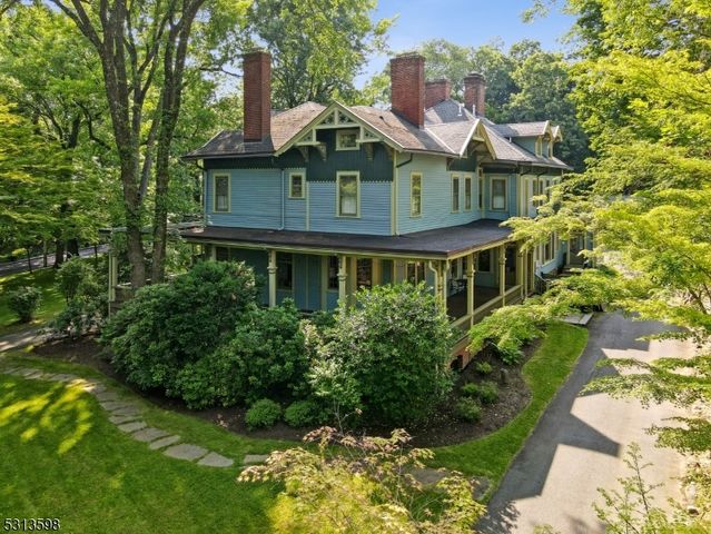 40 Highland Ave, Millburn Twp., NJ 07078