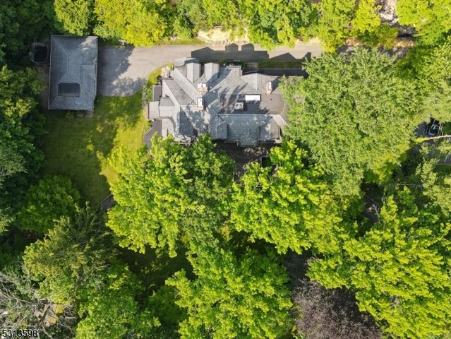 40 Highland Ave, Millburn Twp., NJ 07078