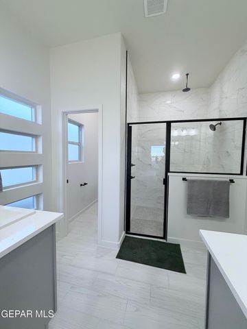 212 FARNBOROUGH Street, El Paso, TX 79928