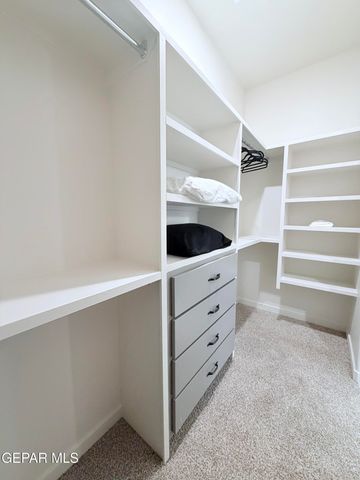 212 FARNBOROUGH Street, El Paso, TX 79928