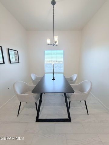 212 FARNBOROUGH Street, El Paso, TX 79928