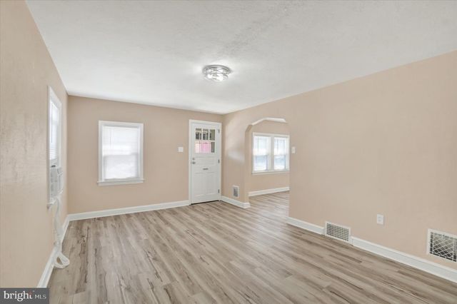 1229 W POPLAR ST, York, PA 17404