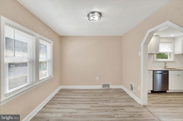 1229 W POPLAR ST, York, PA 17404