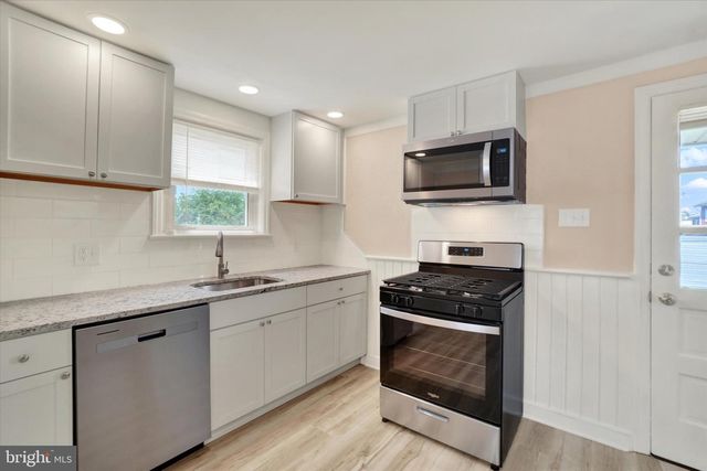 1229 W POPLAR ST, York, PA 17404