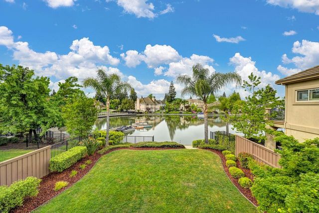 7688 Marina Cove Dr, Sacramento, CA 95831