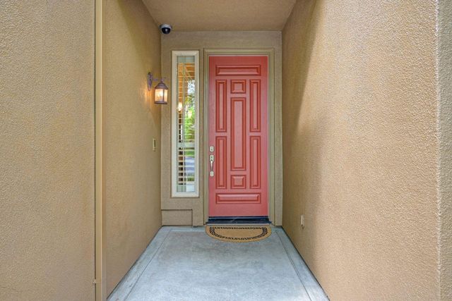 7688 Marina Cove Dr, Sacramento, CA 95831