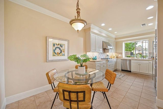 7688 Marina Cove Dr, Sacramento, CA 95831