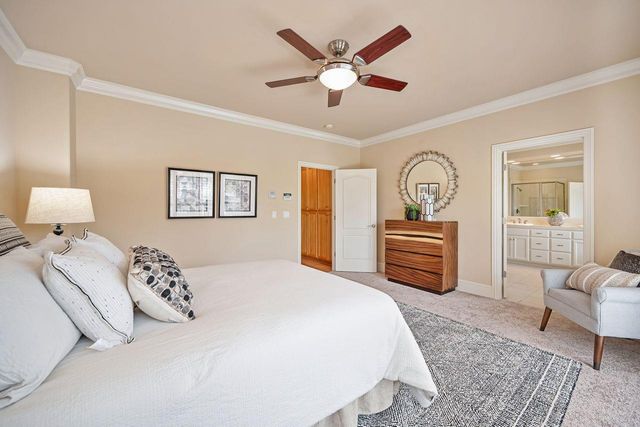 7688 Marina Cove Dr, Sacramento, CA 95831