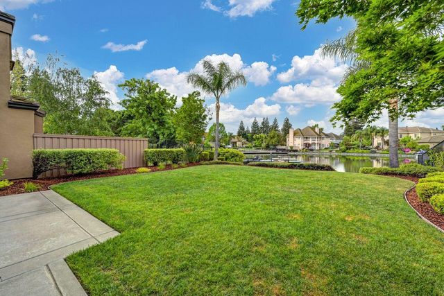 7688 Marina Cove Dr, Sacramento, CA 95831