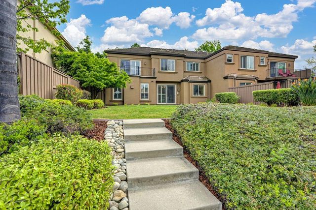 7688 Marina Cove Dr, Sacramento, CA 95831