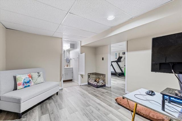 154 Nichols Drive, Saline, MI 48176