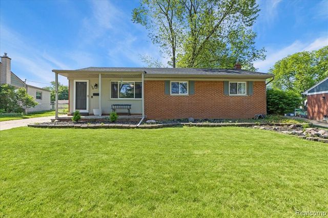 154 Nichols Drive, Saline, MI 48176