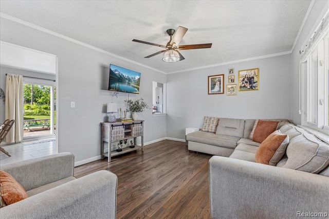 154 Nichols Drive, Saline, MI 48176