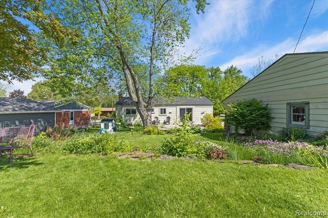 154 Nichols Drive, Saline, MI 48176