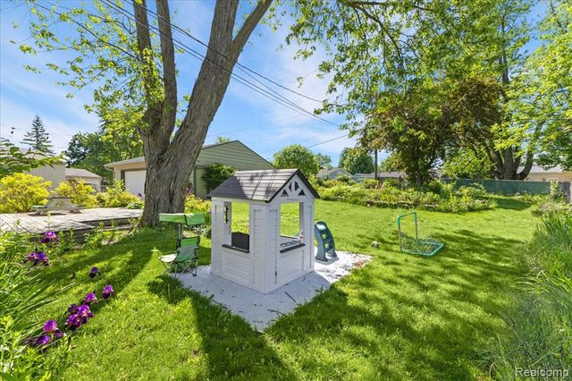 154 Nichols Drive, Saline, MI 48176