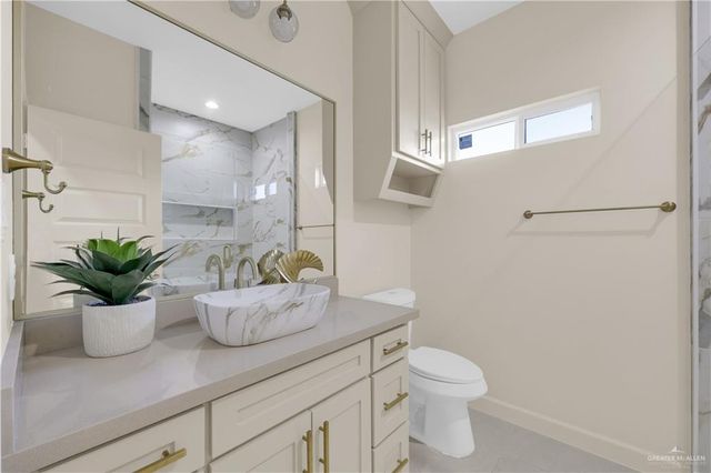 2908 E Uva Avenue, Hidalgo, TX 78557