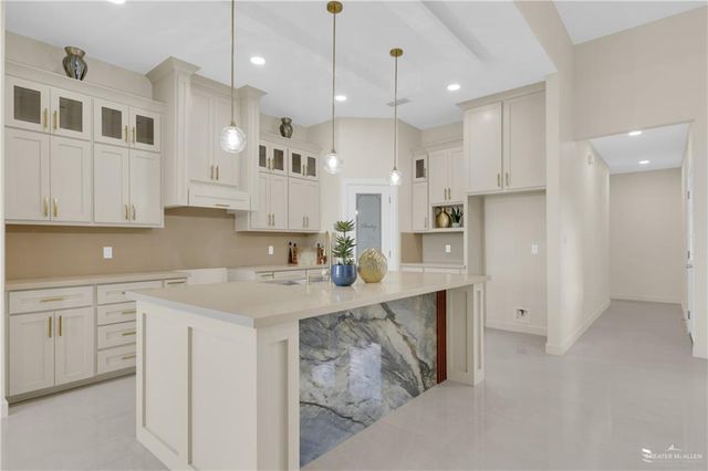 2908 E Uva Avenue, Hidalgo, TX 78557