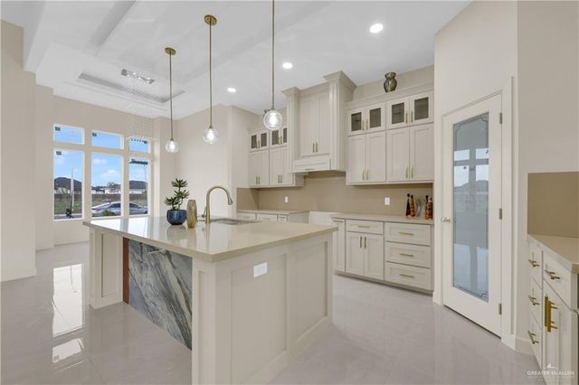 2908 E Uva Avenue, Hidalgo, TX 78557