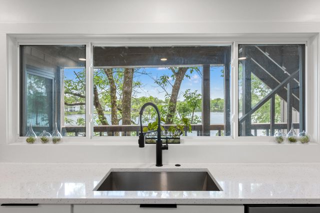 543 Laketower Drive 140, Lexington, KY 40502