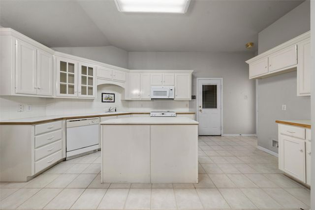 517 Old Mill Creek Drive, Waco, TX 76712