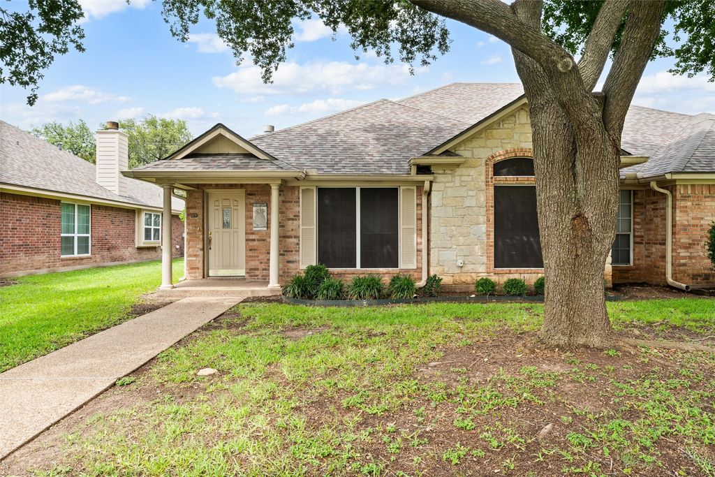 517 Old Mill Creek Drive, Waco, TX 76712