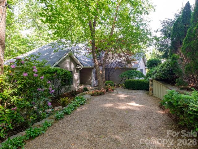 30 Cherokee Trail, Fletcher, NC 28732