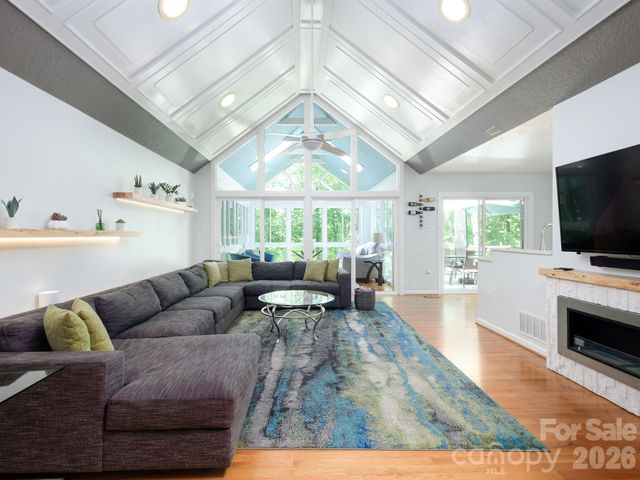 30 Cherokee Trail, Fletcher, NC 28732