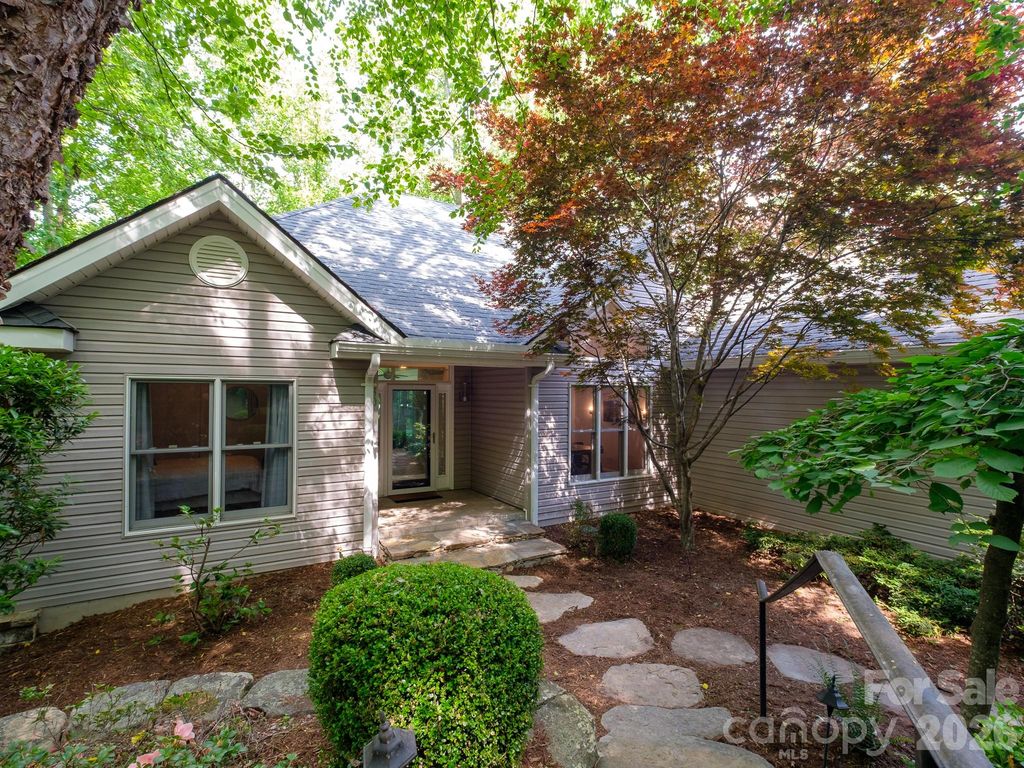 30 Cherokee Trail, Fletcher, NC 28732