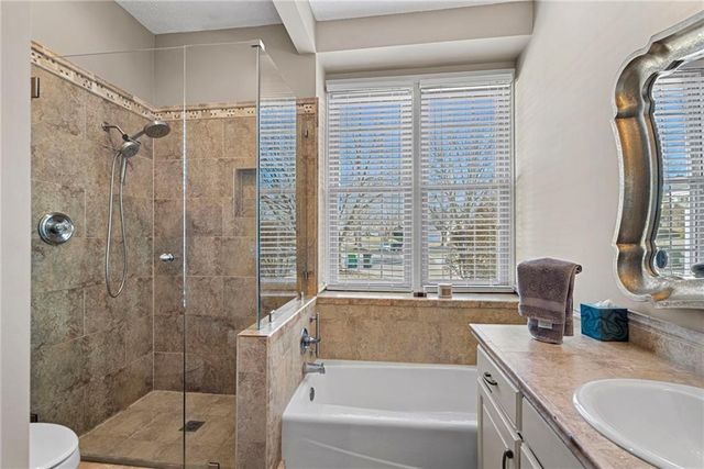 11332 KING Street, Overland Park, KS 66210