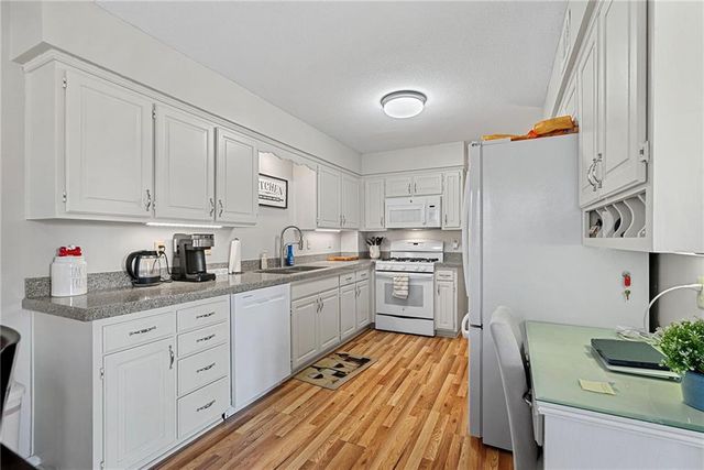 11332 KING Street, Overland Park, KS 66210