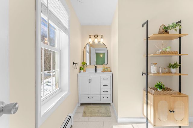 46 Dorothy Drive, Epping, NH 03042