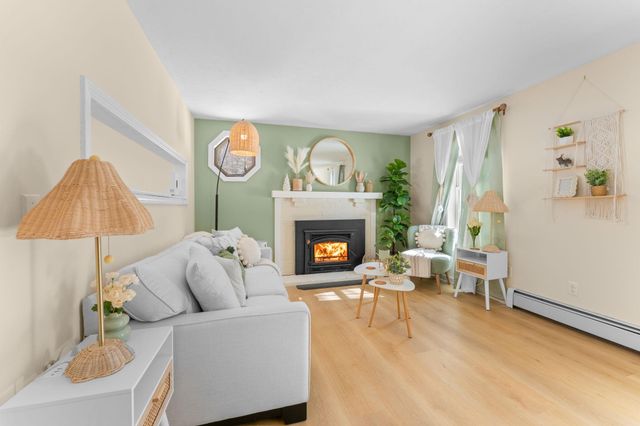 46 Dorothy Drive, Epping, NH 03042