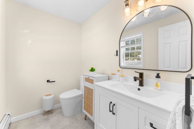 46 Dorothy Drive, Epping, NH 03042