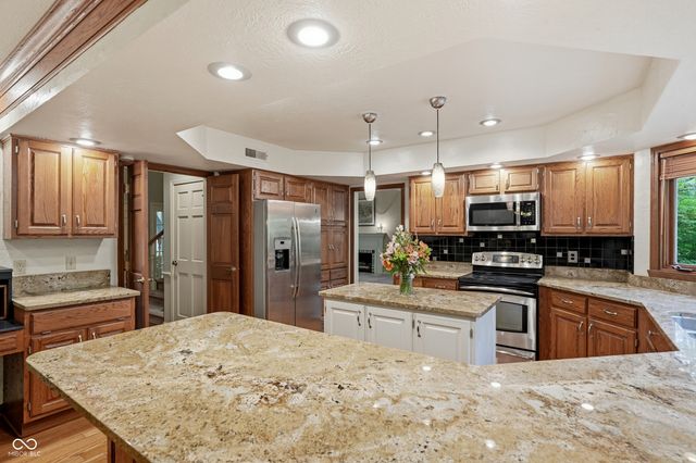 1007 Larkspur Circle, Carmel, IN 46033