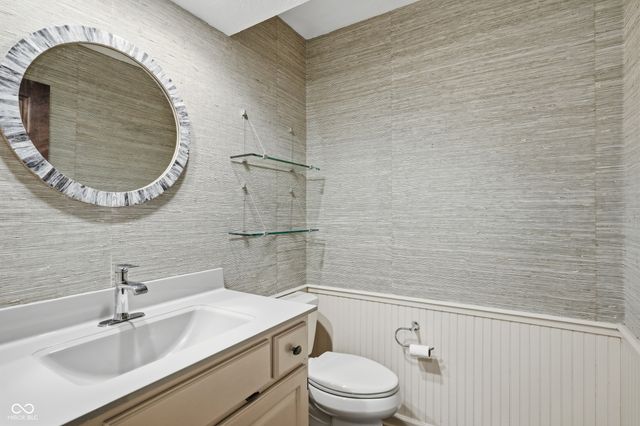 1007 Larkspur Circle, Carmel, IN 46033